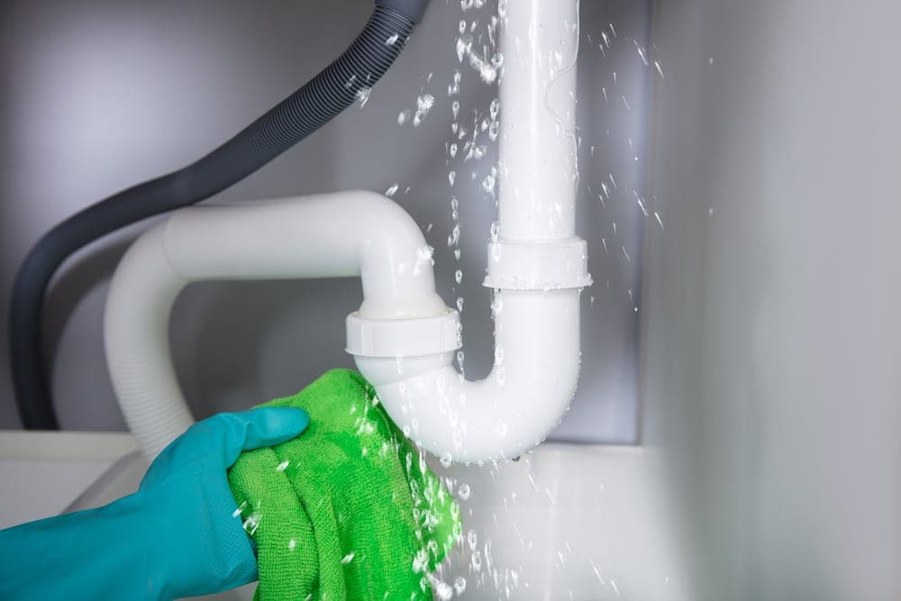 7 Ordinary Kitchen Plumbing Problems & How to Fix