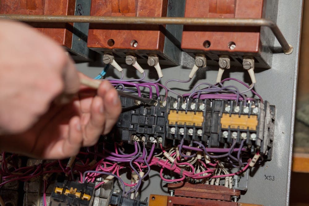 Step-By-Step Guide: How to Clean a Central Air Conditioner